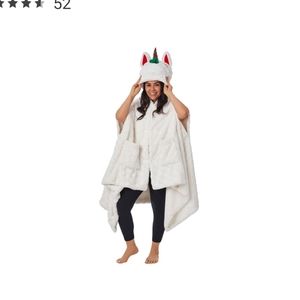 (Ew)Critter hooded plush cozy wrap